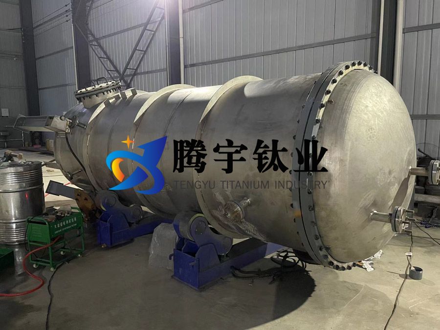 鈦合金換熱器的封口焊焊接方法及保護裝置 鈦合金換熱器的封口焊焊接方法及保護裝置